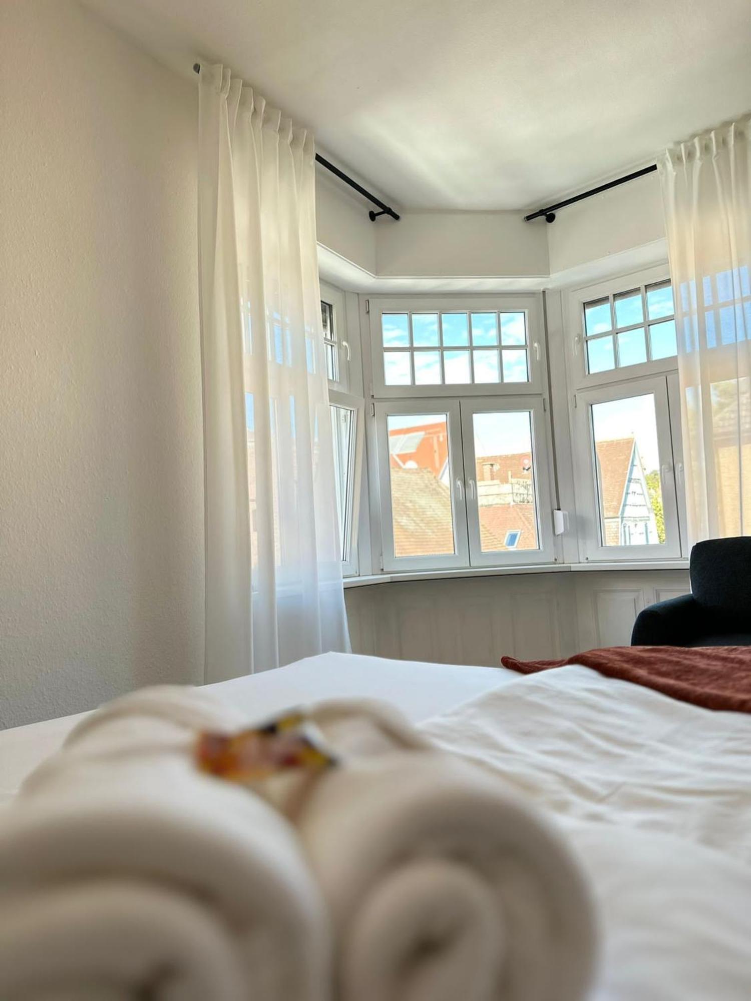 Amao-Brown I Exklusives City-Apartment I 85Qm I Privatparkplatz & Komfort I King-Size Bed Lahr  Exterior foto