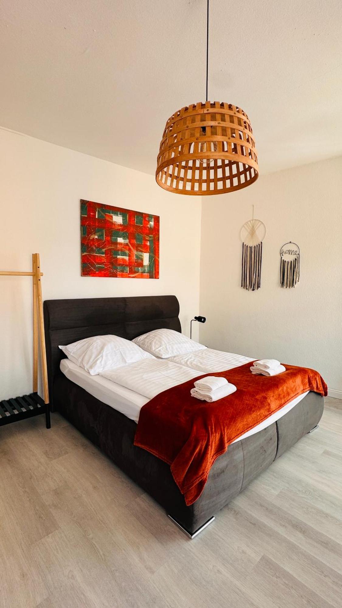 Amao-Brown I Exklusives City-Apartment I 85Qm I Privatparkplatz & Komfort I King-Size Bed Lahr  Exterior foto